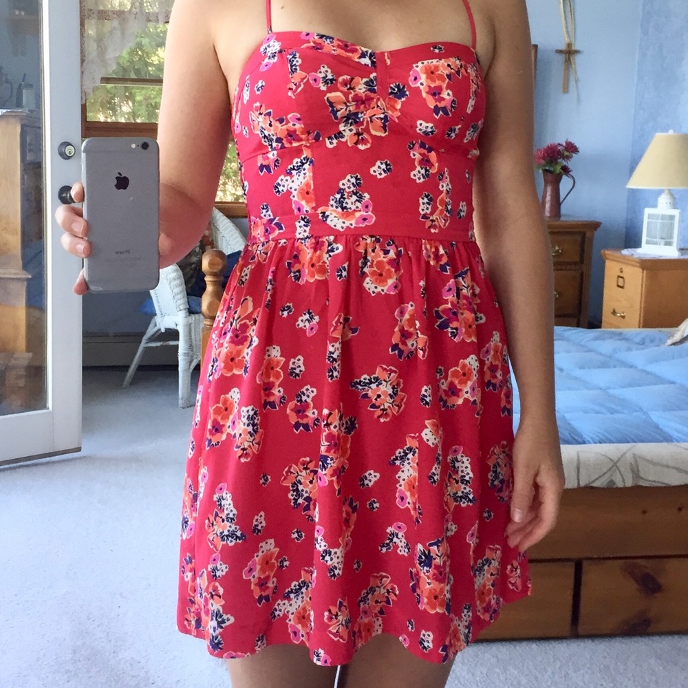 Pink flower studded sun dress 🌸
